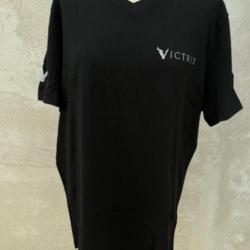 Tee shirt noir Victrix col V. Taille XXL.