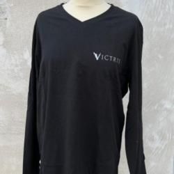 Tee shirt noir manches longues Victrix. Taille L. Col V.