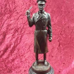 Statue en bronze du général Von Runstedt ne date pas de WW2