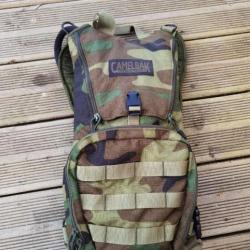 CAMELBAK AMBUSH 3.0L (100OZ) PACK D'HYDRATATION WOODLAND CAMO