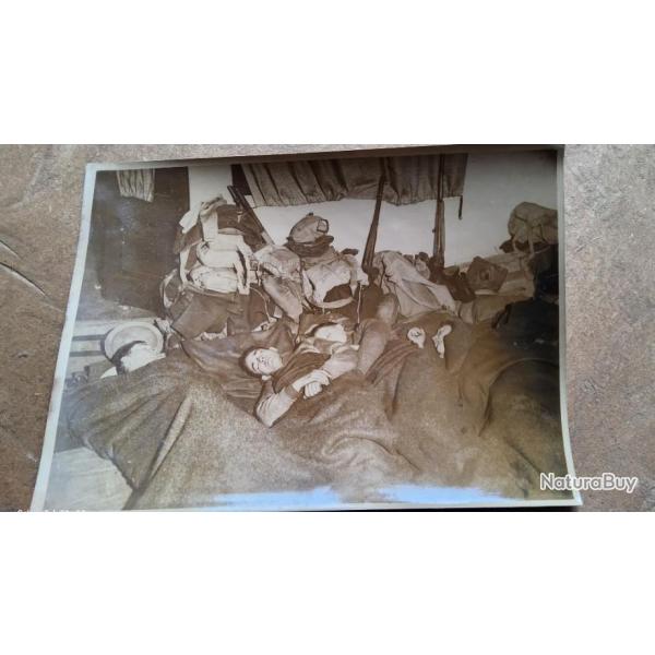 Ancienne Photos de presse  militaires les britanniques  bord  d'un bateau.  avril 1940