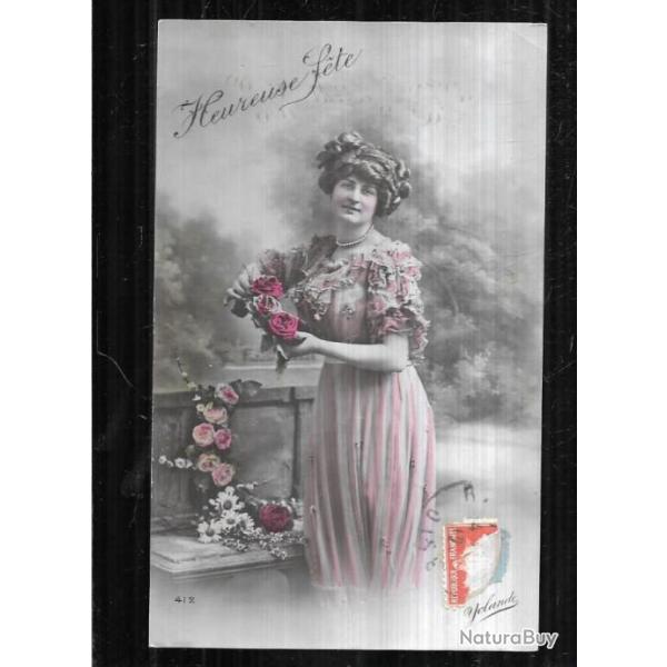 heureuse fte , femme avec roses carte postale ancienne