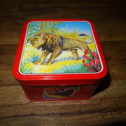 Rare boite métallique à cartouches MGM avec motifs animaliers Africain