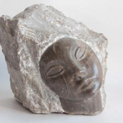 Sculpture pierre Ibañez Visage Femme