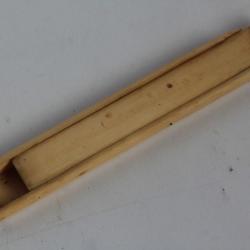 Étui à aiguilles XIXe siècle