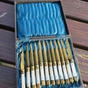 COFFRET 12 COUTEAUX De Table Manche Bakélite Lame ST Acier Deco Table EUR 59,90 - FR