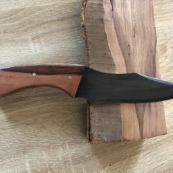 Couteau artisanal de Chasse/Survie Le Garenne® XC75 lame noire de 16cm manche pommier garanti à vie