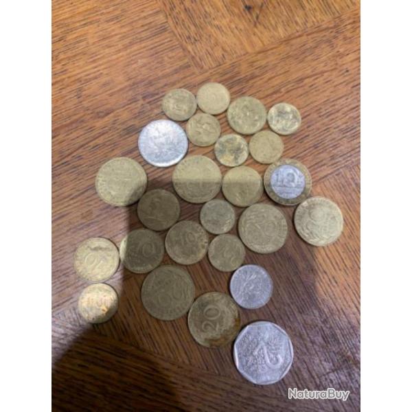 16 pices 5 , 10 , 20 ,50 centimes 1 , 2 et 10 francs