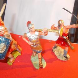 3 soldats romains et celtes de la collection "ANTIQUITE" marque ELASTOLIN
