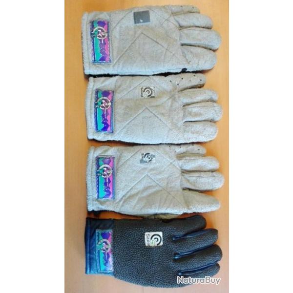 4 gants de marque SAUER, pour carabinier, pour main gauche, taille 8, 9, dans l'tat.
