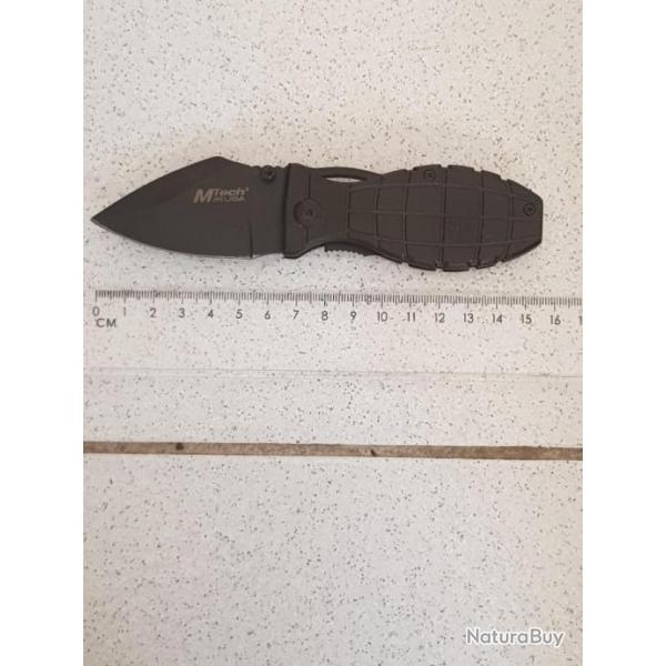 Couteau canif manche forme de grenade lame noire