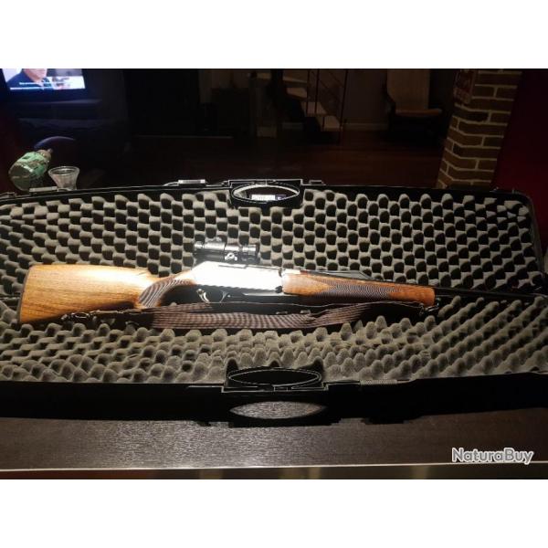 Vends carabine de chasse Browning bar 300 min mag monte avec un aimpoint compact C3.