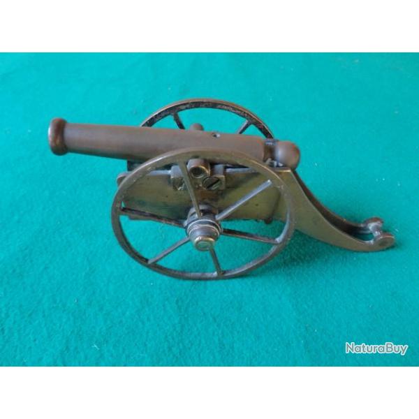 Canon d'artillerie modle rduit en bronze.