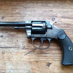 Colt New police calibre 32 Smith et Wesson long,6 coups.