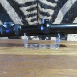 Lunette ZEISS V8 1.1-8x30 à rail ZM avec montage BLASER ZM + housse lunette Blaser