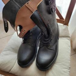 Vends RANGERS CUIR noires pointure 41