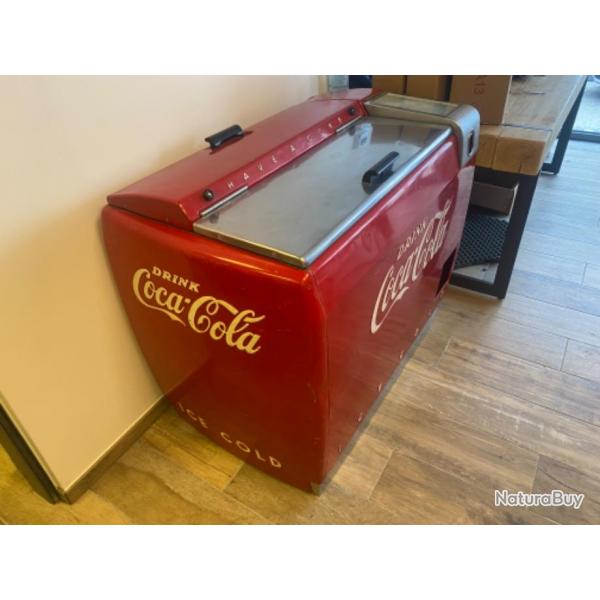 frigidaire coca-cola anne 50