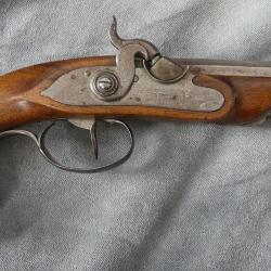 Trés beau pistolet de voyage a percussion  XIXe vers 1830