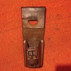Gousset / porte fourreau cuir 1935 de baïonnette de fusil Suisse 1889 96/11 G11 K11 K31