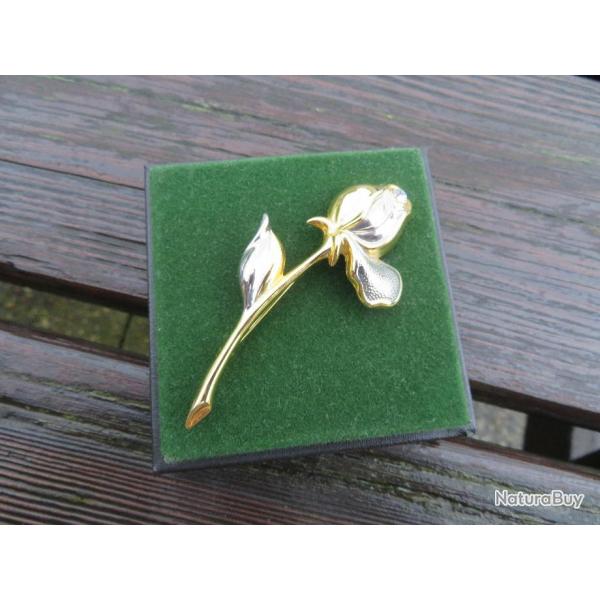VINTAGE - Ancienne broche en mtal dor & argent a dcor de fleur - France (XX)