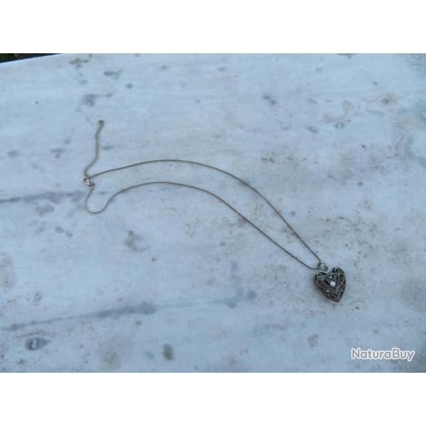 VINTAGE - Ancien collier  pendentif "Coeur romantique" en mtal argent - Longueur 60 Cm (Vers 1980)