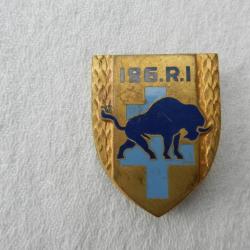 insigne militaire régimentaire français 126° régiment d'infanterie buffle bleu