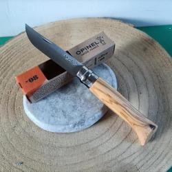 Couteau Opinel Savoie France numéro 8 , lame acier inox , bois d'Olivier