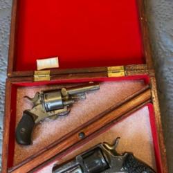 2 revolvers British Bulldog et Puppy calibre 320