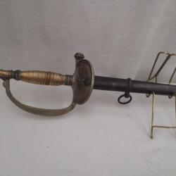 épée de sous  officier - Couleau a Kligenthal - L. total 106 cm   lame de 90 cm  - vendue  en l'état