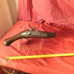 Pistolet de fabrication artisanale