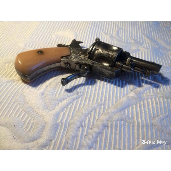 Revolver belge calibre 320