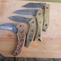 Lot de 4 Beaux Couteaux Damas Lame 128 Couches Manche Laiton & Cuivre Fabr Artisanale Pièces Uniques