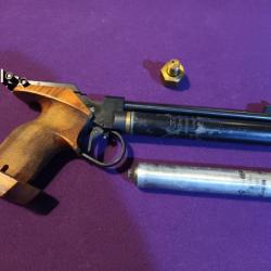 Pistolet de compétition Walther CP2 au CO2 calibre 4.5mm diabolo poignée droitier réglable
