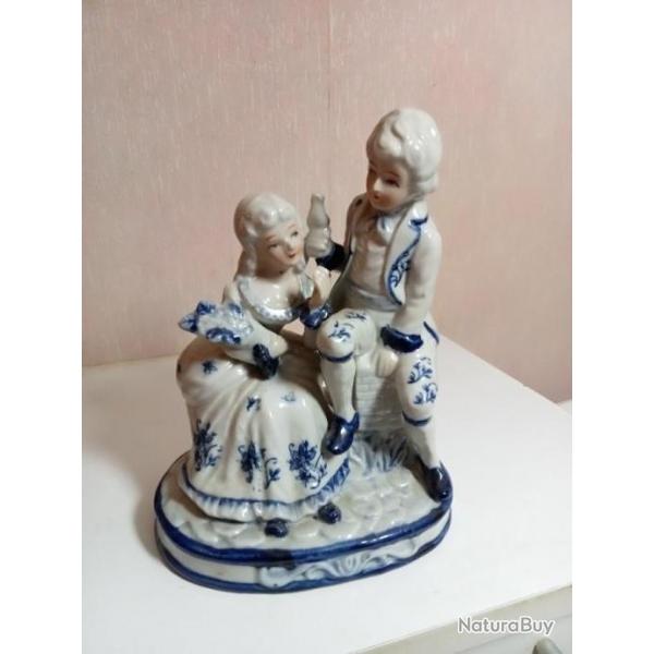 statuette en cramique maill hauteur 19 cm x 13 cm