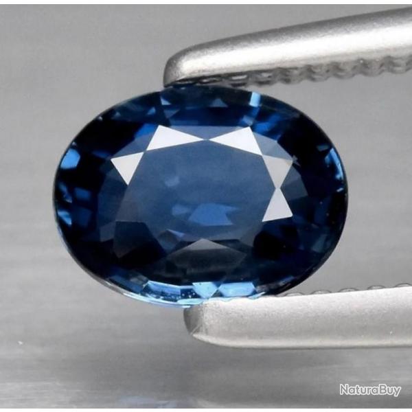 Saphir naturel bleu, 0.45 carats, VVS, Madagascar (chauffe traditionnelle uniquement)