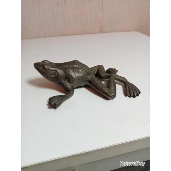 grenouille en bronze XIXme 13 cm x 9 cm sign