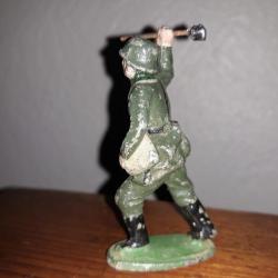 quiralu soldat allemand lanceur de grenade Stielhandgranate jouet ancien collection militaria WW 2