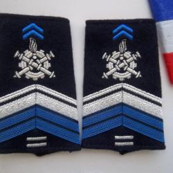 Paire fourreaux d'épaules régiment du matériel caporal chef ADL 10 ans de service