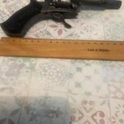 Revolver a broche grave