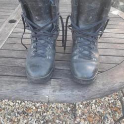 Chaussures Meindl de l'armée française ; taille 44 ; en très bon état