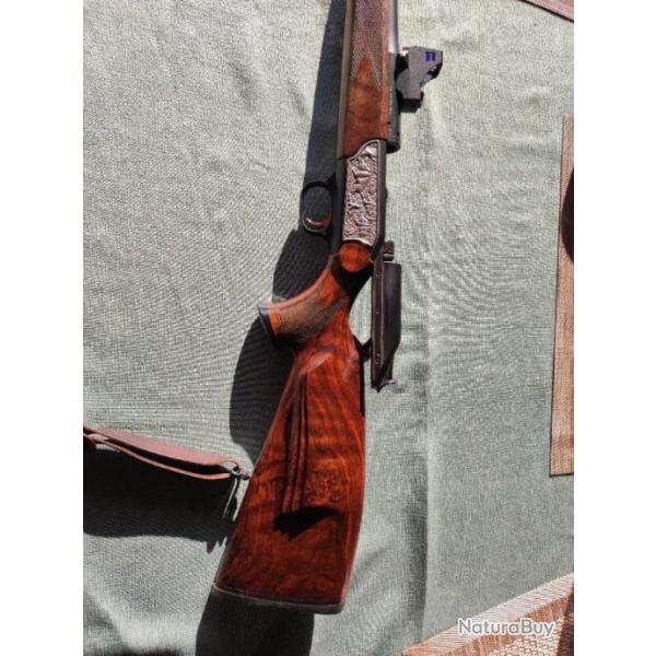 Carabine blaser r93 Bois grade 8  calibre 300 point rouge zeiss gchette plaqu or cusson cerf