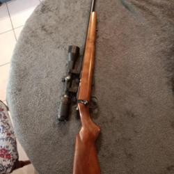 CZ 452-2E ZKM CALIBRE 22 LR AVEC LUNETTE.