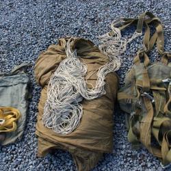 Parachute israelien complet sous fabrication efa