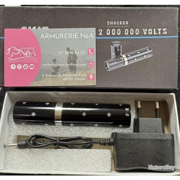 Taser LIPSTICK Noir AKIS 2 000 000 Volts avec lampe 