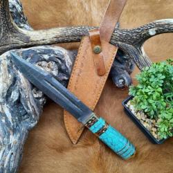 Tres beau couteau de chasse ROUGH RIDER USA avec lame damas 256 couches et manche en micarta