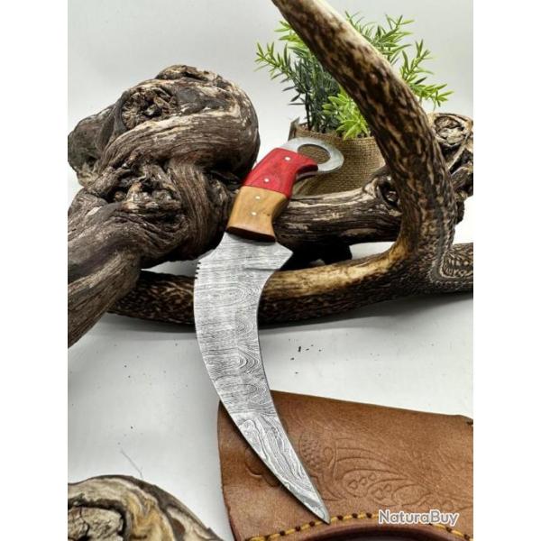 Couteau Karambit Lame Acier DAMAS 256couches manche en bois d'Olivier FabricationArtisanal Rf KBOE2