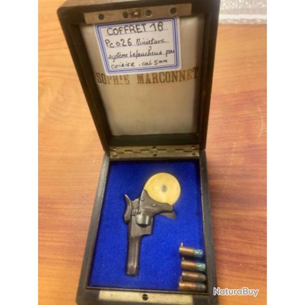 pistolet miniature par COIRIER bd des italiens à paris.
