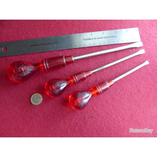 Lot de trois tournevis manche en plastique rouge AM