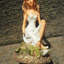 Figurine en résine de jeune naiade, princesse, déesse, fée, vierge
