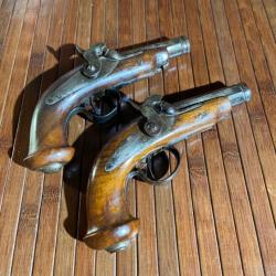 PAIRE DE PISTOLET DE GOUSSET À PERCUSSION